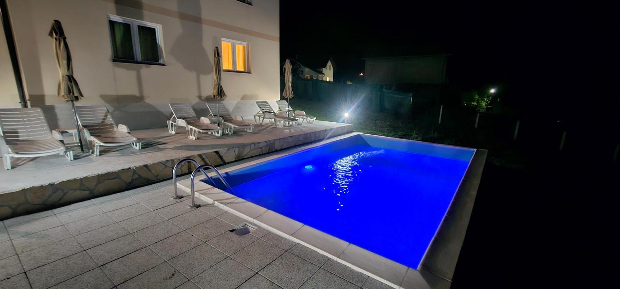 Oasis With Pool Villa