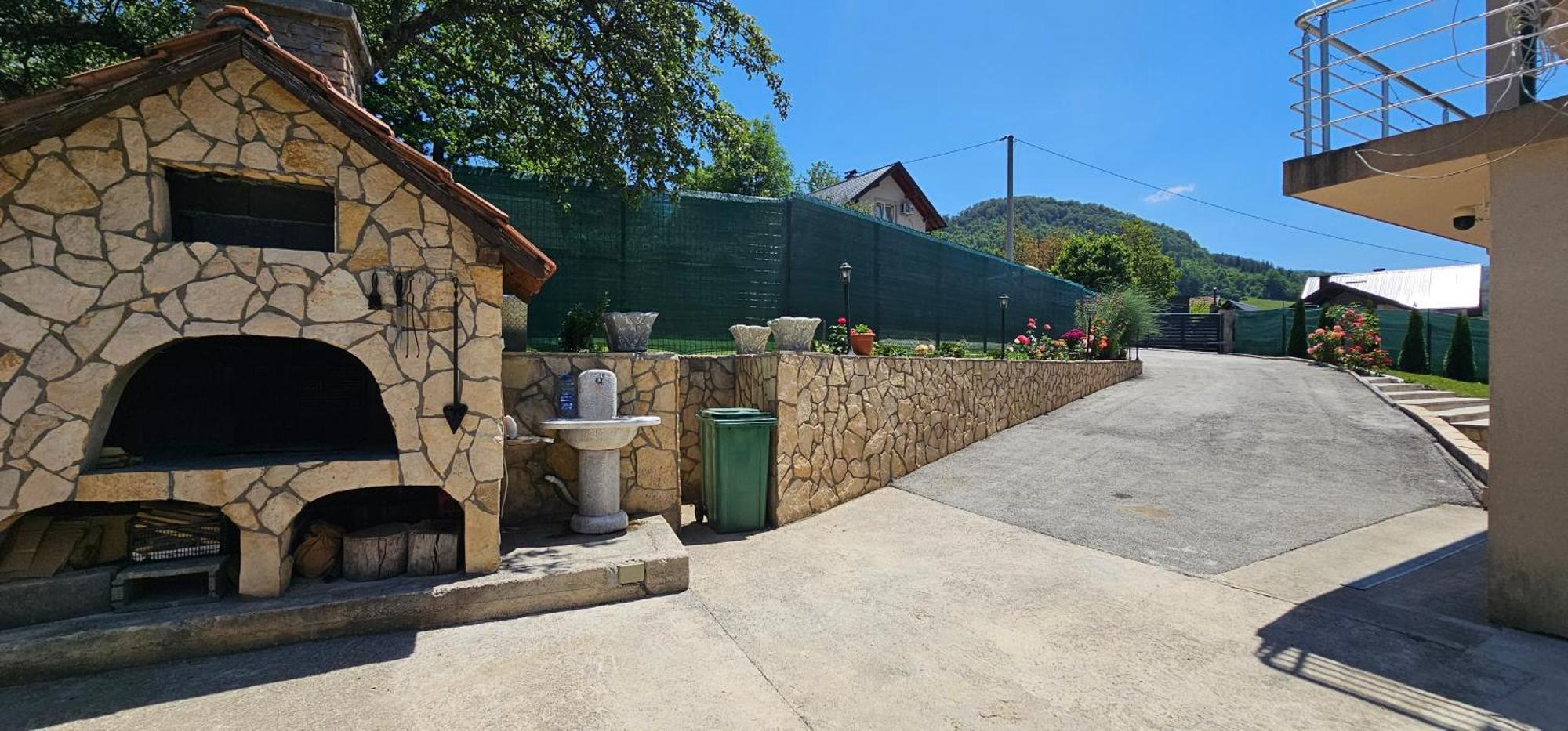 Oasis With Pool * Sarajevo